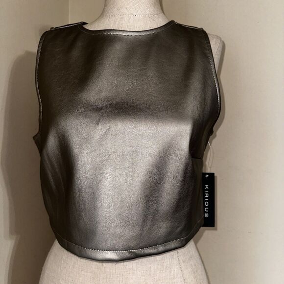 NWT Kirious Faux Leather Crop Top Sleeveless Silver Metallic Zip Back Sz Large - Picture 1 of 7